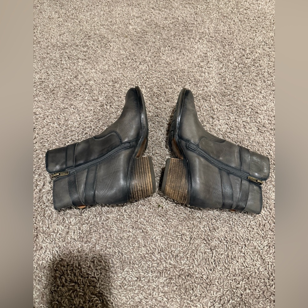 Pikolinos Baqueira Leather Women’s Booties , size 38/7.5-8US - Picture 7 of 11